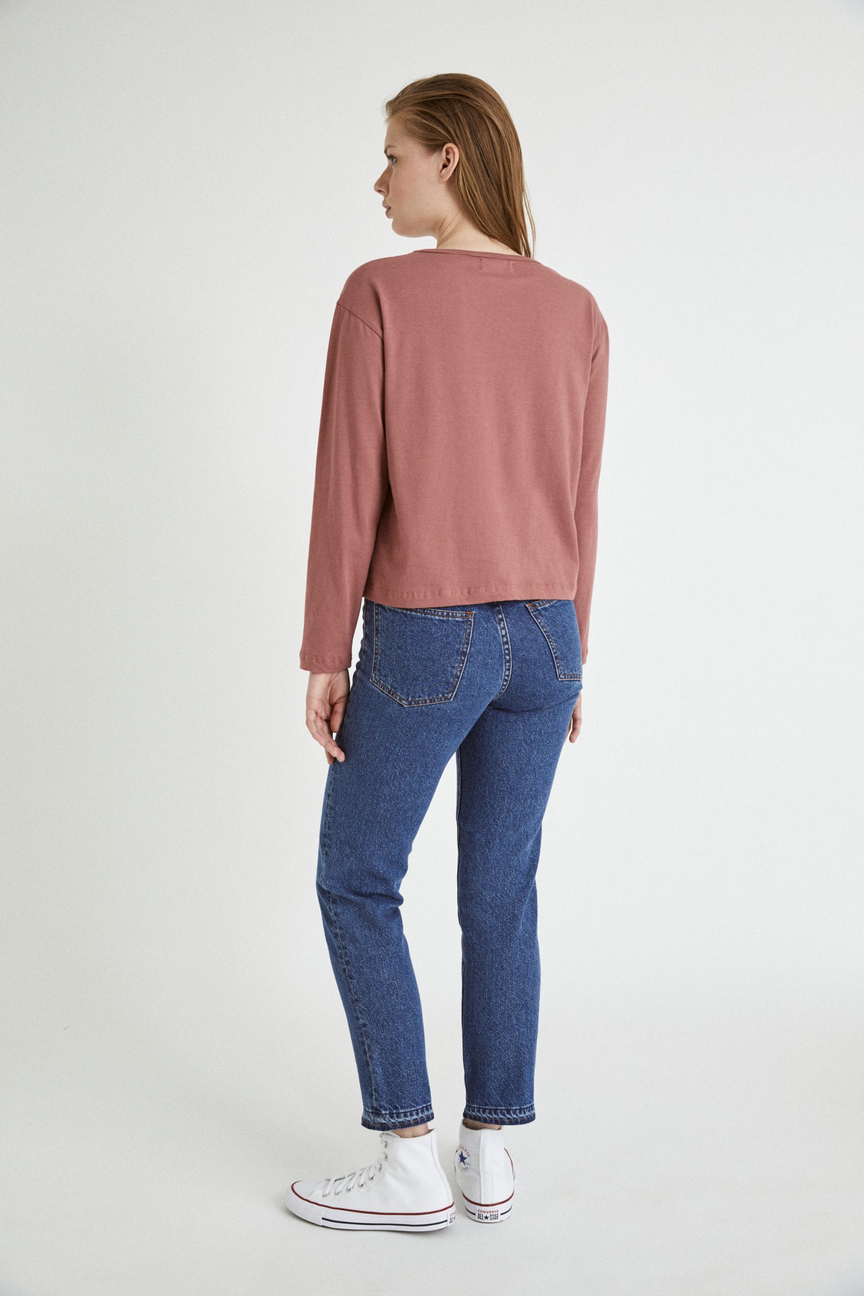 camiseta cuello ancho