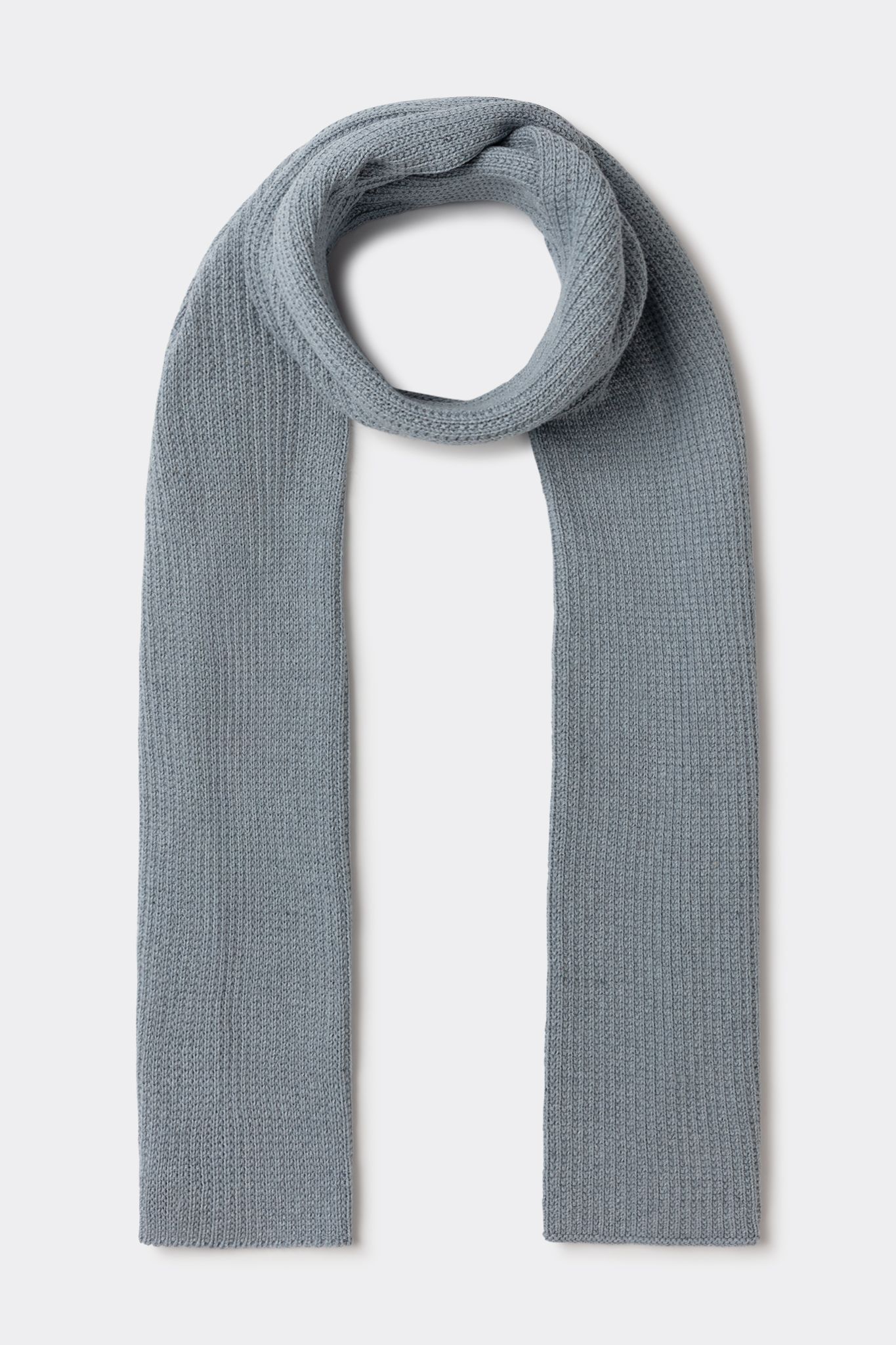 bufanda gris sostenible